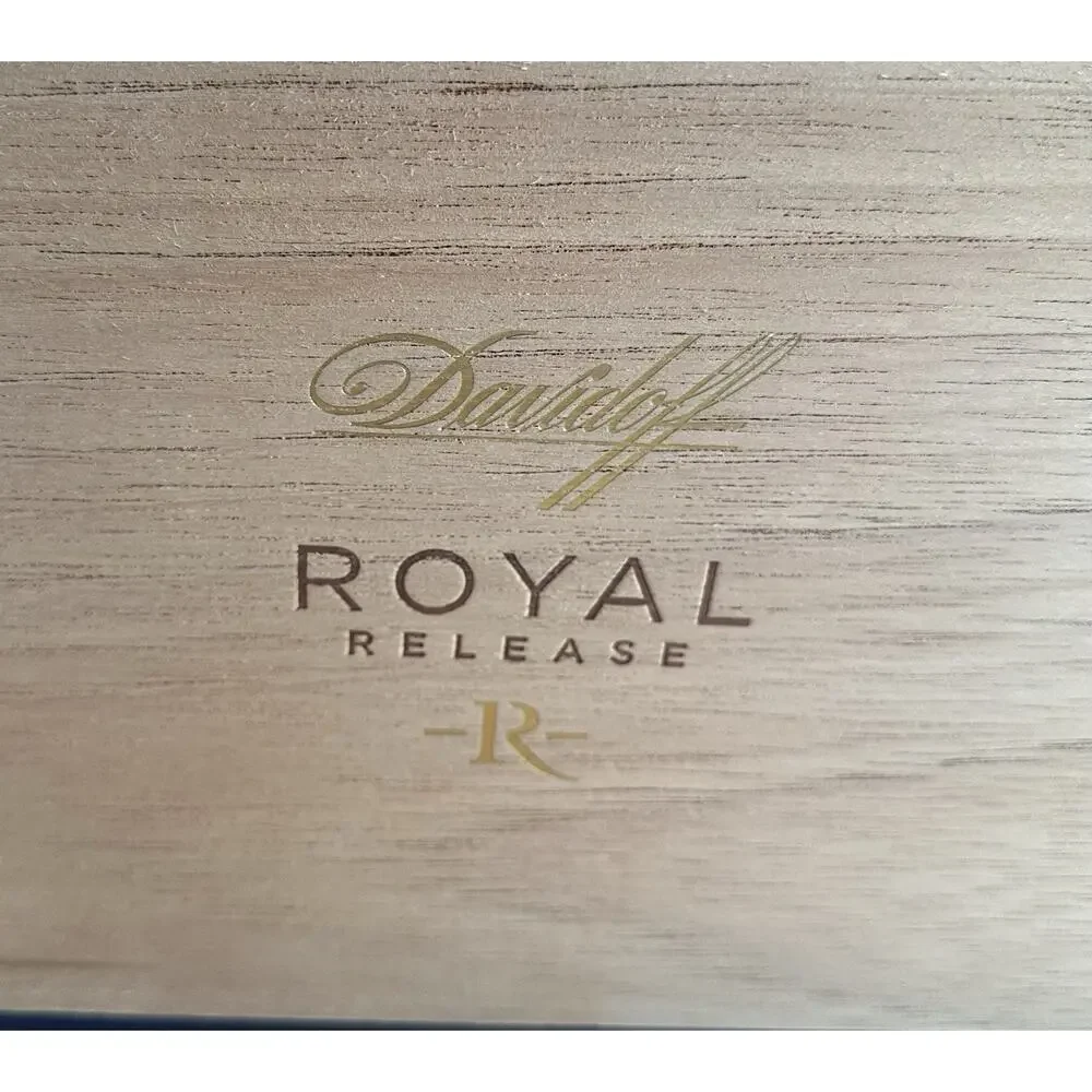 Davidoff Cigars‎ Royal Release EMPTY Robusto Cigar Box Blue
